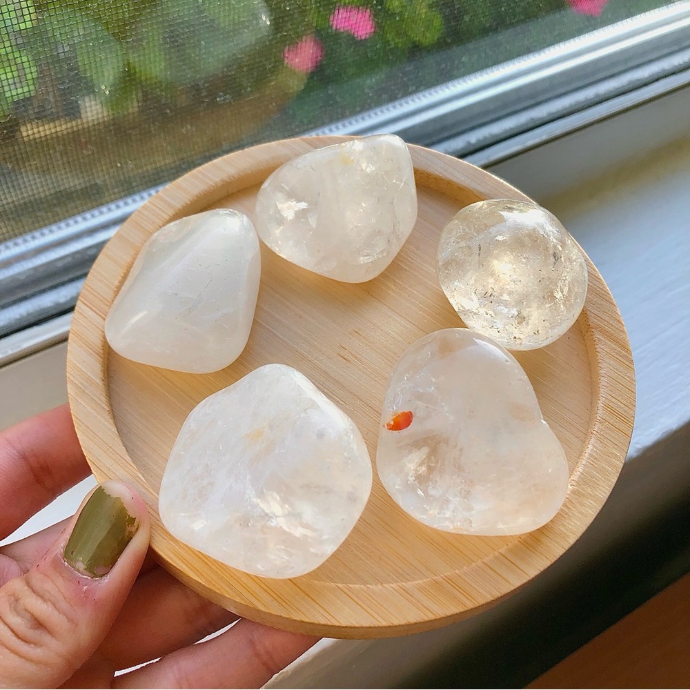1pc • Clear Quartz (Medium) Tumbled Stone